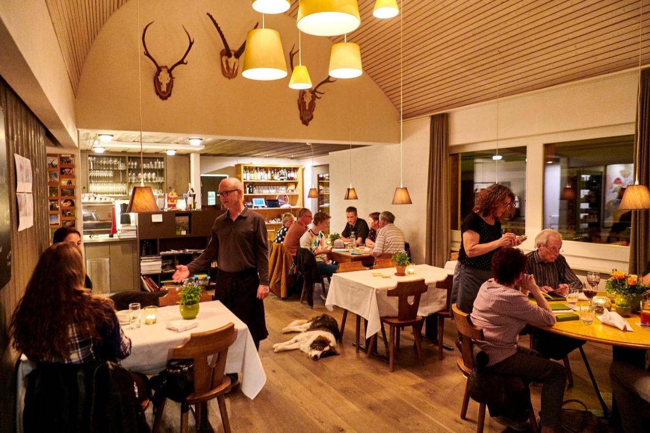 Landhus Almens酒店 外观 照片